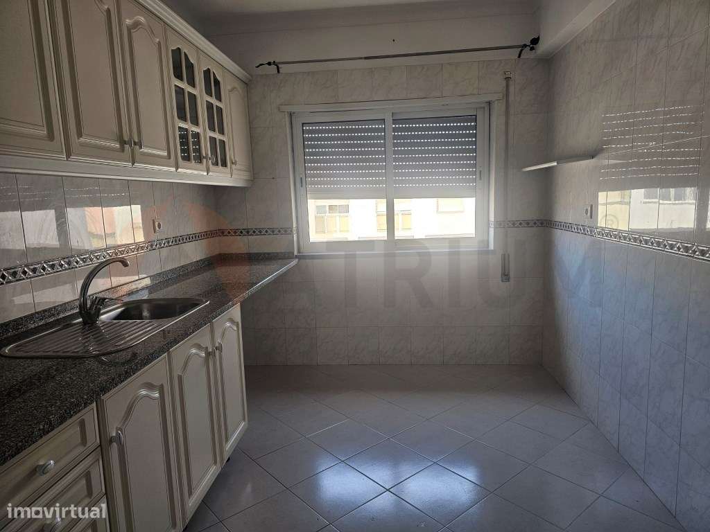 EXCLUSIVO | T2 COM 82m², ELEVADOR E LAREIRA NO VALE DO COBRO - SETÚ...-8