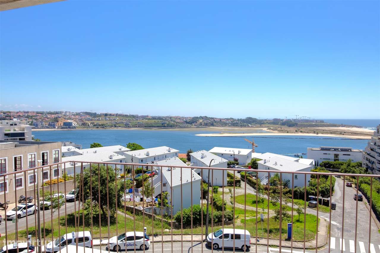 T2 na Foz com vista rio-10