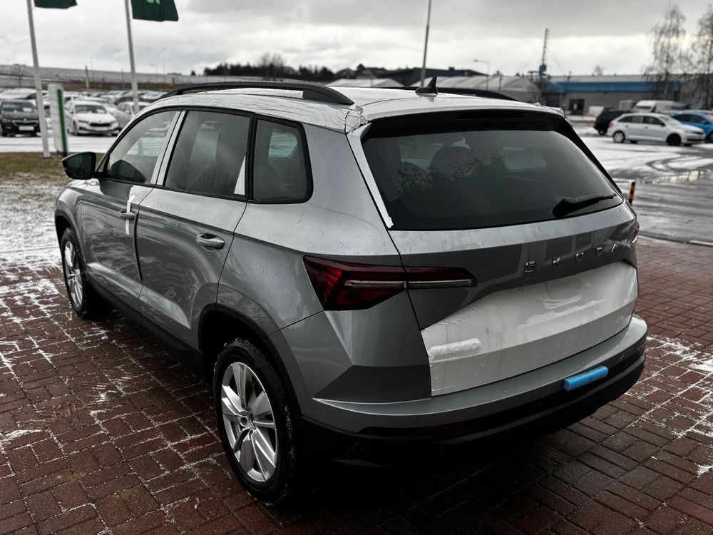 SKODA KAROQ Karoq Drive 1,5 TSI 150 KM 6-biegowa manualna