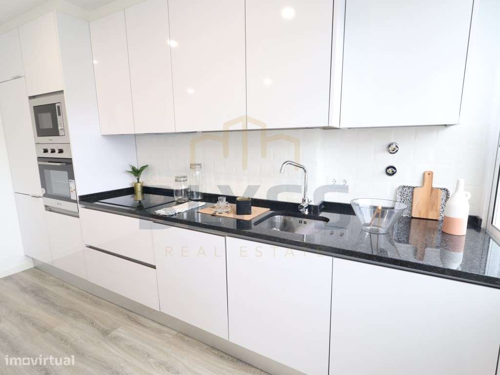 Apartamento T3 Em Remodelação Total, Benfica *Oferta da escritura-4