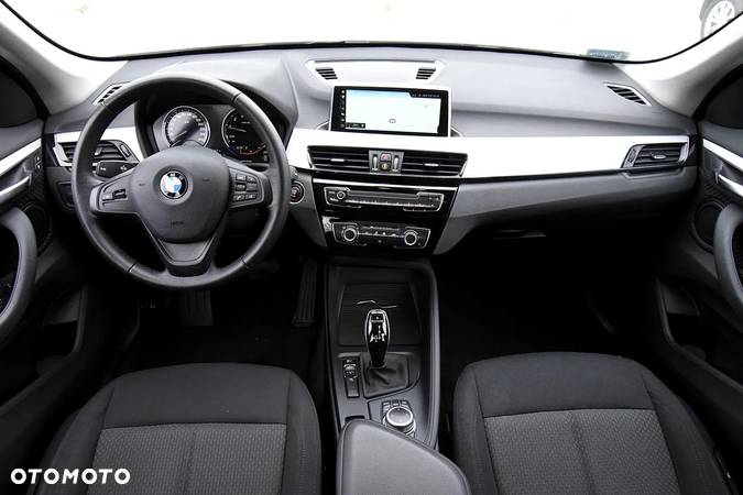 BMW X1 sDrive18i Advantage - 16