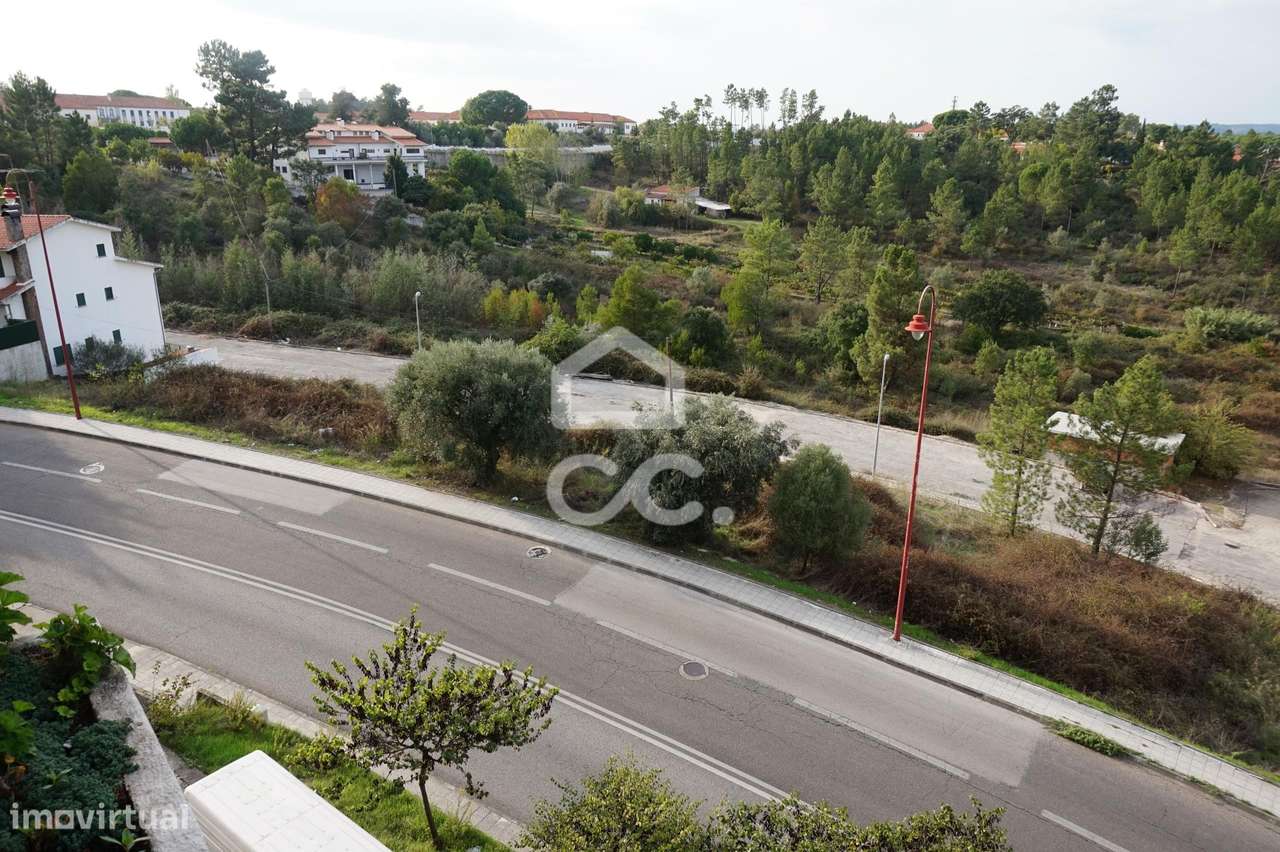 Apartamento T2 , 2º Andar, Bairro Catroga e Gaio, Abrantes-11