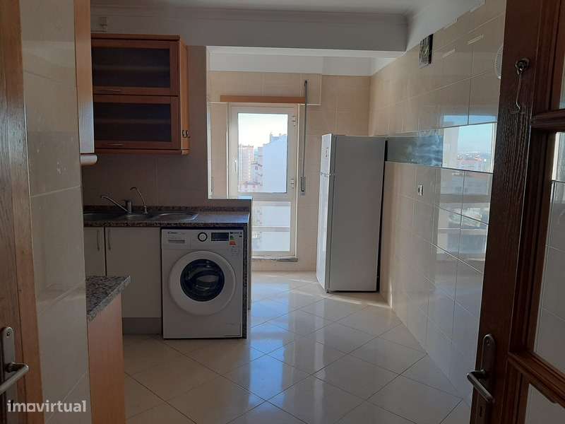 IMÓVEL ARRENDADO ATÉ MARÇO 2026  Apartamento T3-18