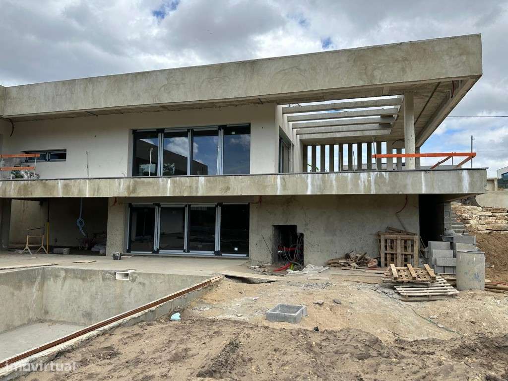 Moradia T5 de Luxo | Vila Alegre, Fernão Ferro-31