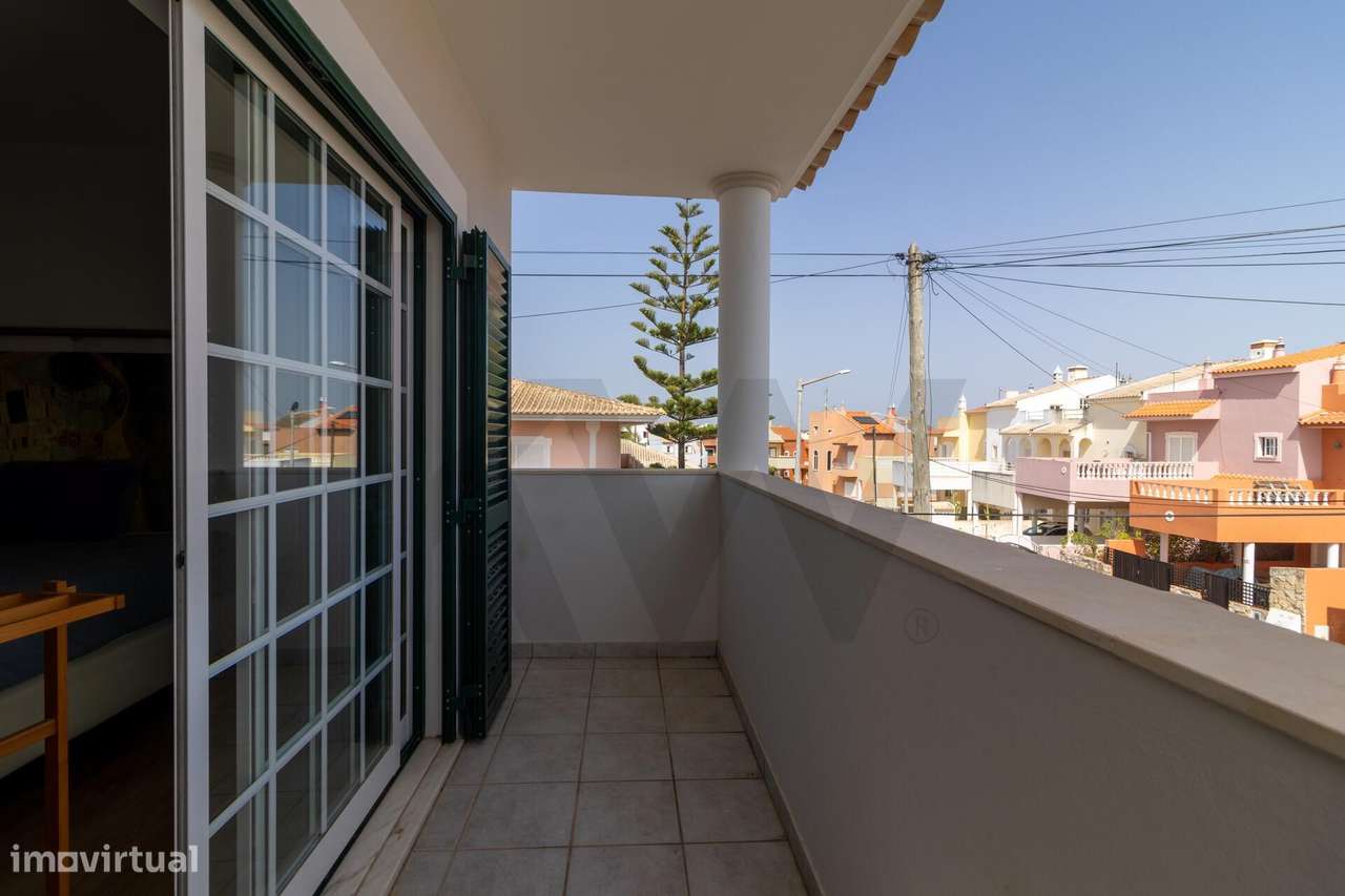 Exclusivo em Alvor: Moradia Isolada T5 com Máxima Privacidade e Confor-30