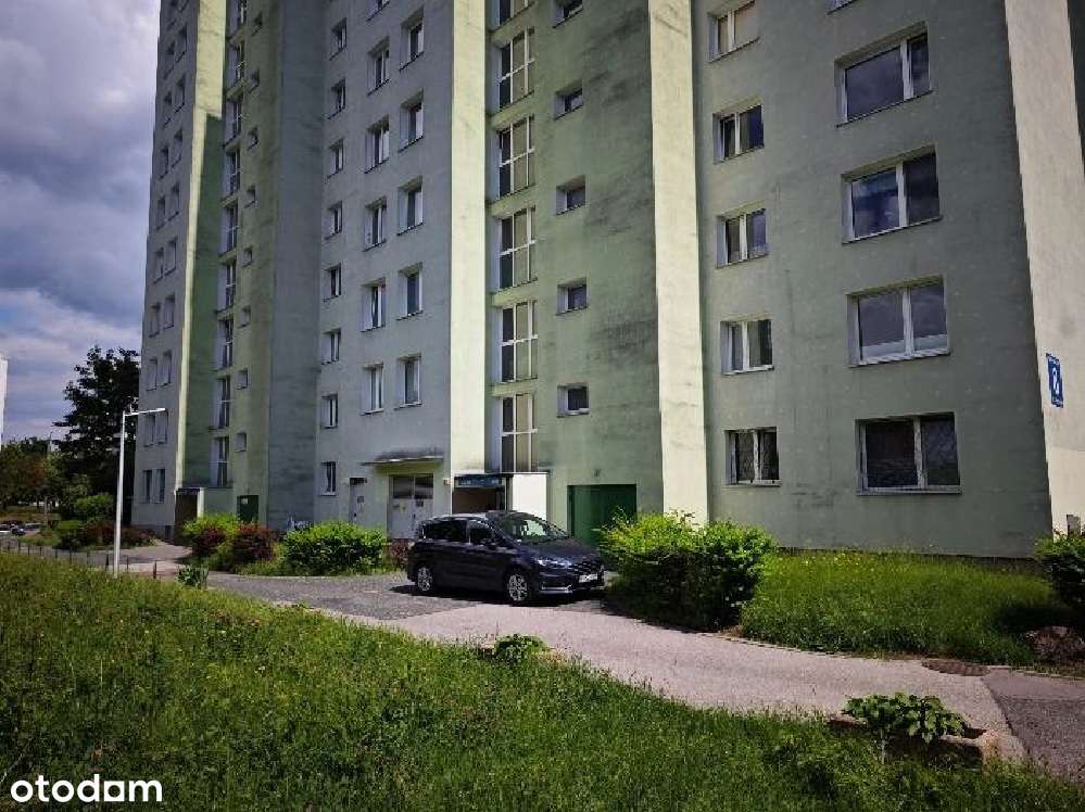 Apartment for sale priced below market in Warszawa