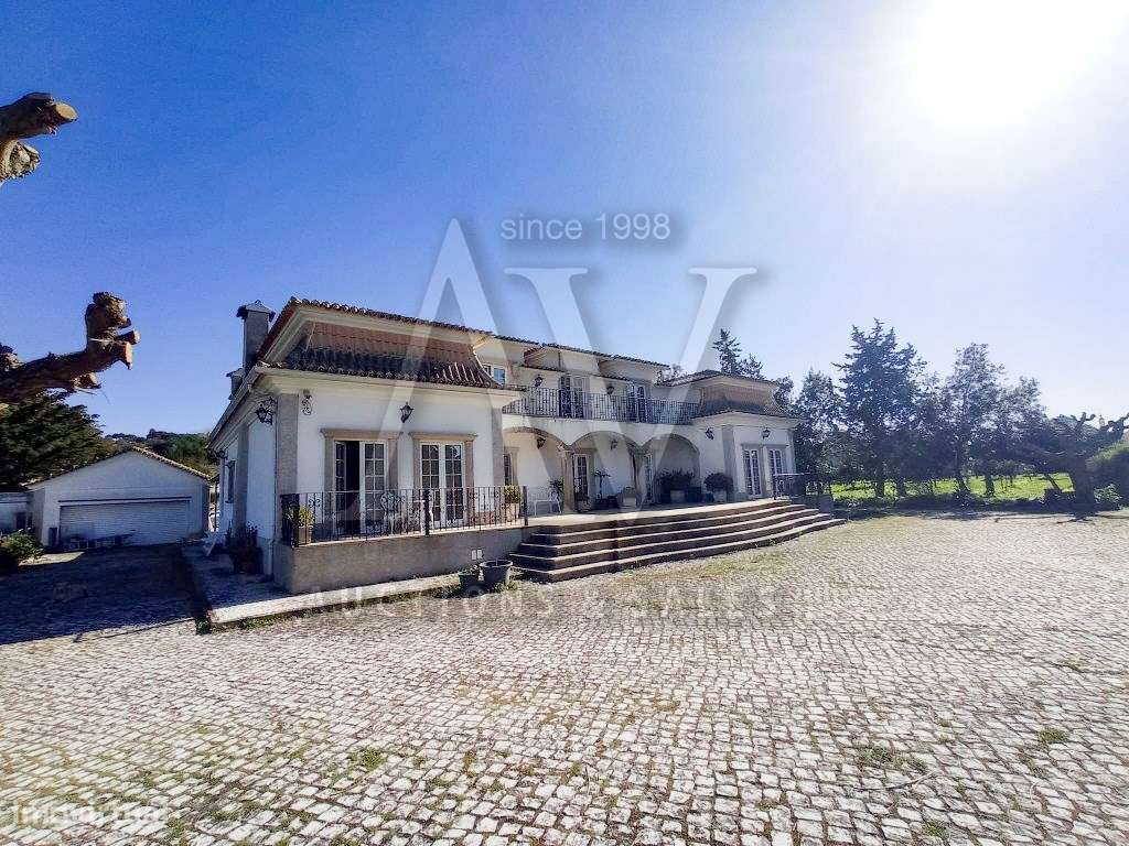 Quinta composta por moradia de dois pisos, com piscina, garagem e t...-21