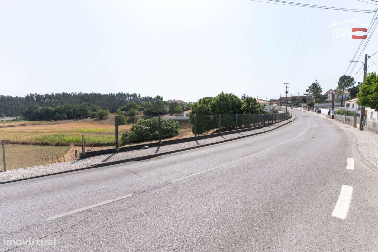 TERRENO URBANO COM AREA DE 1680 M2 EM CHAINÇA RUA PRINCIPAL - Grande imagem: 3/8
