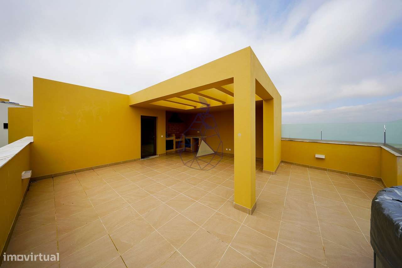 Apartamento T2 Duplex com 2 lugares de estacionamento em Alvor-37