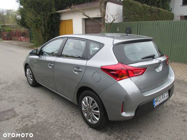 Toyota Auris 1.33 Dual-VVT-i - 3