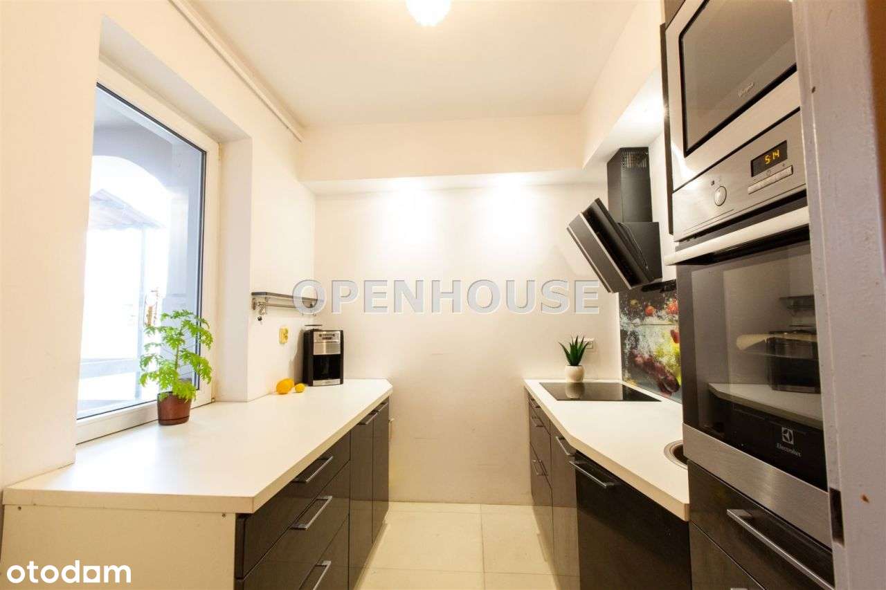 Wolnostojący z dwoma garażami.Przy Pkp Legionowo-7