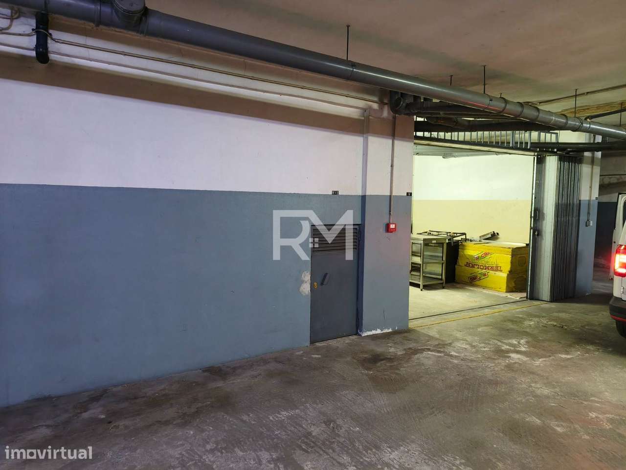 GARAGEM BOX COM ARRUMOS | CENTRO DE VALONGO-4