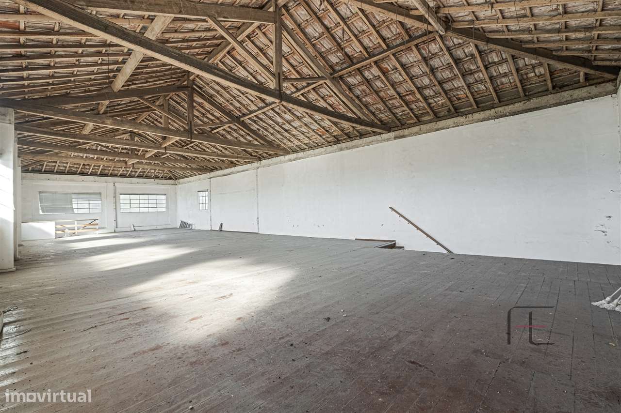 Armazém  Venda em São Paio de Oleiros,Santa Maria da Feira - Grande imagem: 4/32