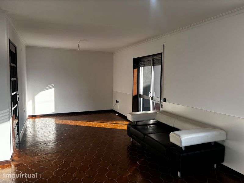 Vendo moradia em muito bom estado em Freamunde paços de Ferreira - Grande imagem: 5/12