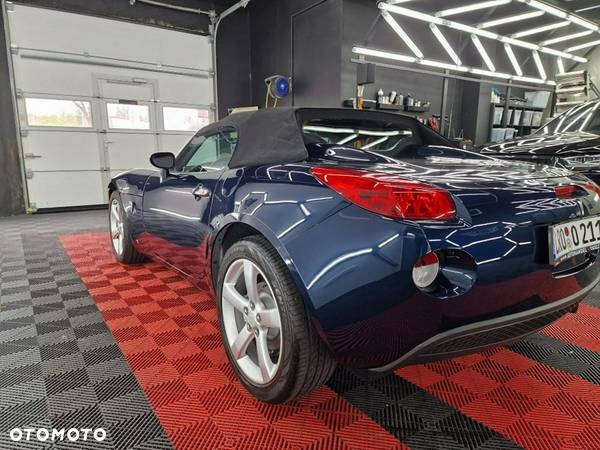 Pontiac Solstice - 7