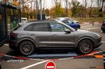 Porsche Cayenne - 8