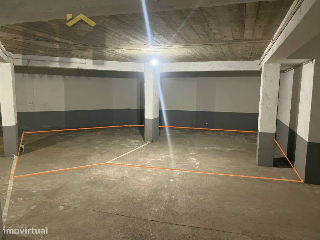 Parqueamentos para venda na zona sul da cidade de Castelo Branco - Grande imagem: 2/5