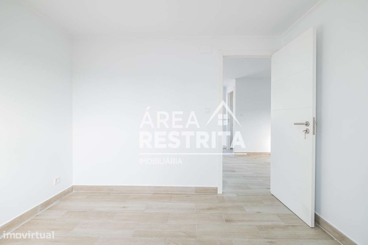 Moradia pré-fabricada nova T2 A VENDA no Parque Verde em Fernão Ferro.-6