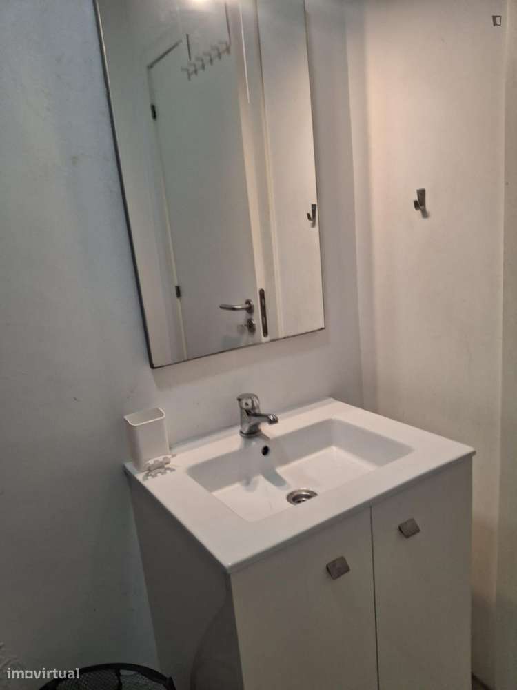 Estúdio - localizado em Montarroio Coimbra - Grande imagem: 5/17