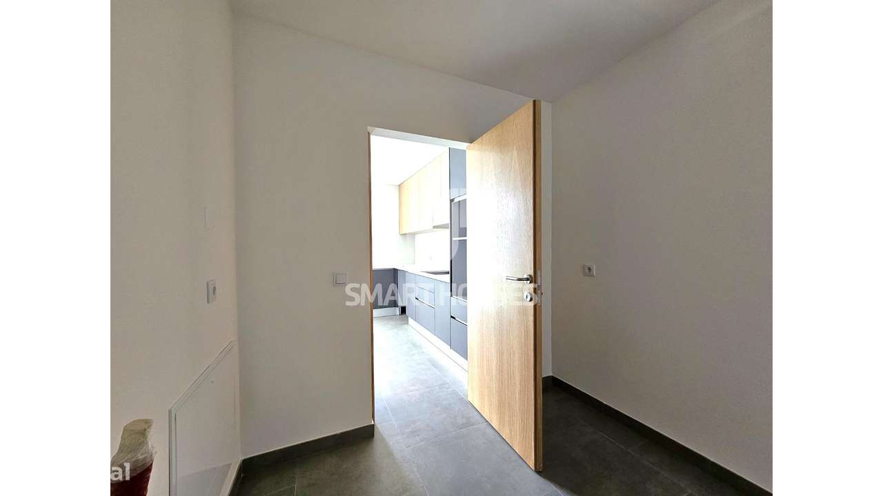 Moradia T3 c/ terraço centro São Romão-11