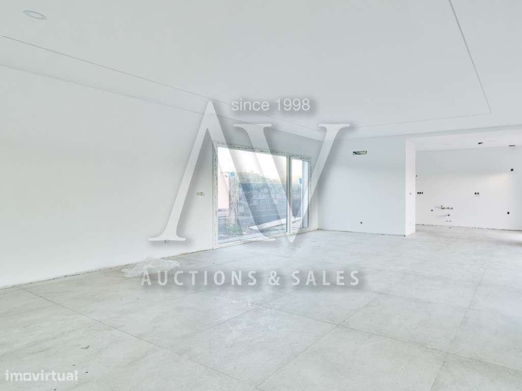 Moradia de luxo, V4, térrea, isolada e com piscina-19