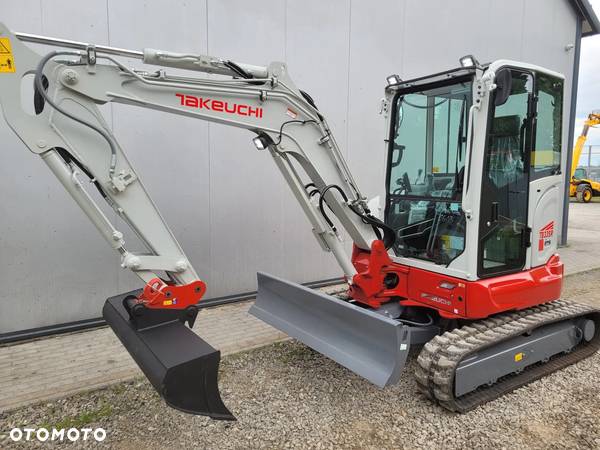 Takeuchi TB335R V1 3,8 tony zeroobrotowa - 2