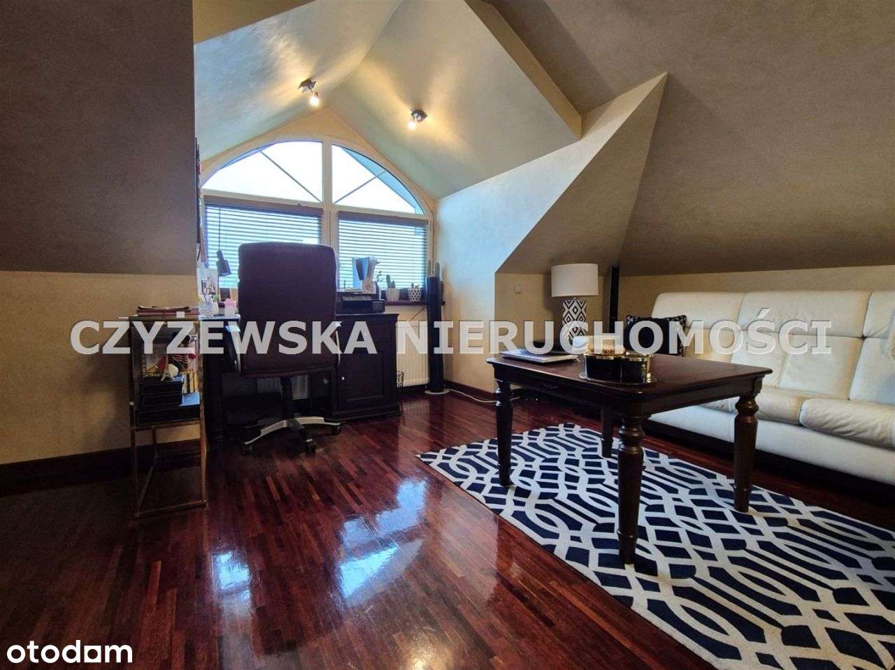 Dom Jednorodzinny Wraz Z Dużym Garażem W Pakiecie!-11