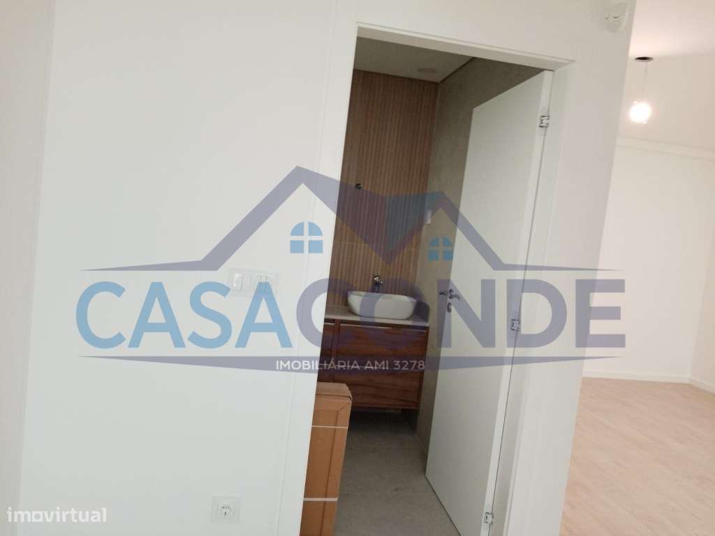 Moradia Isolada Duplex C/Piscina-25