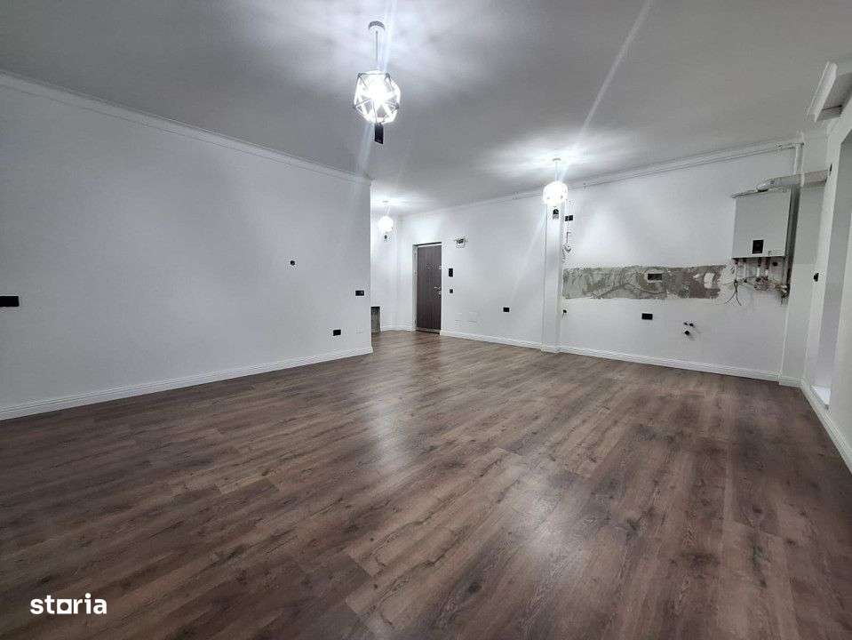 Apartament cu 2 camere, 58 mp, balcon, zona Teilor - Imagine principală: 3/7
