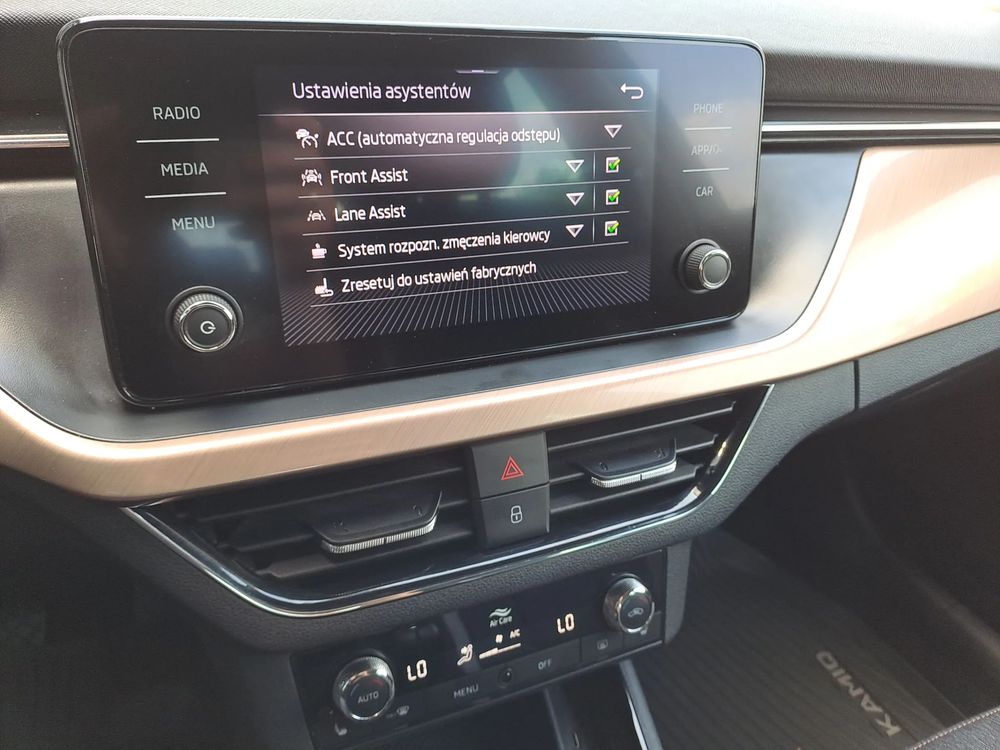 SKODA KAMIQ Style 1.0TSI 110KM ACC Kamera SmartLink Klima ASO Salon PL
