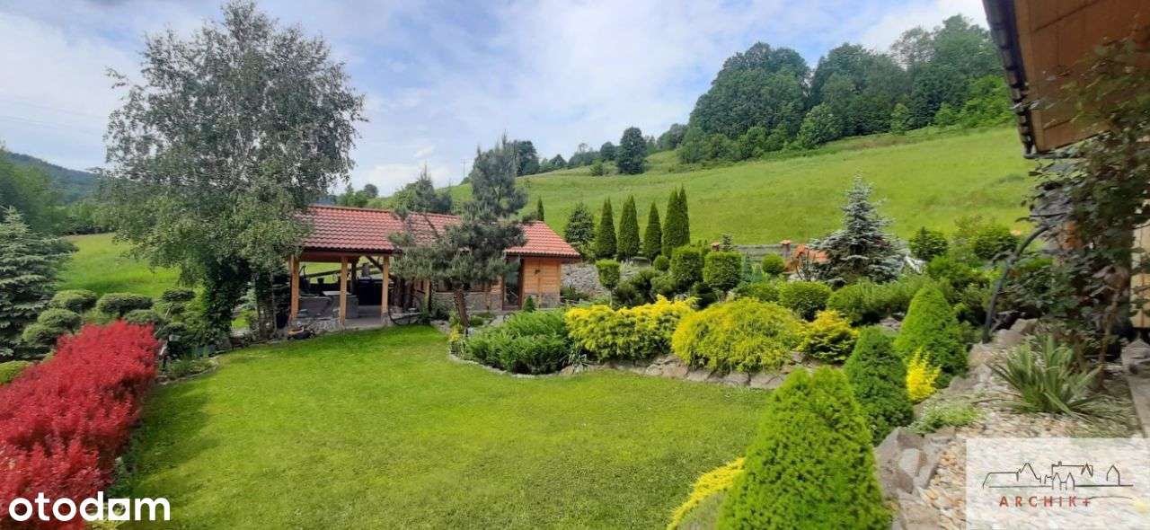 Wyjątkowy dom z bajkowym ogrodem i domem dla gości - Pełny obrazek: 5/14