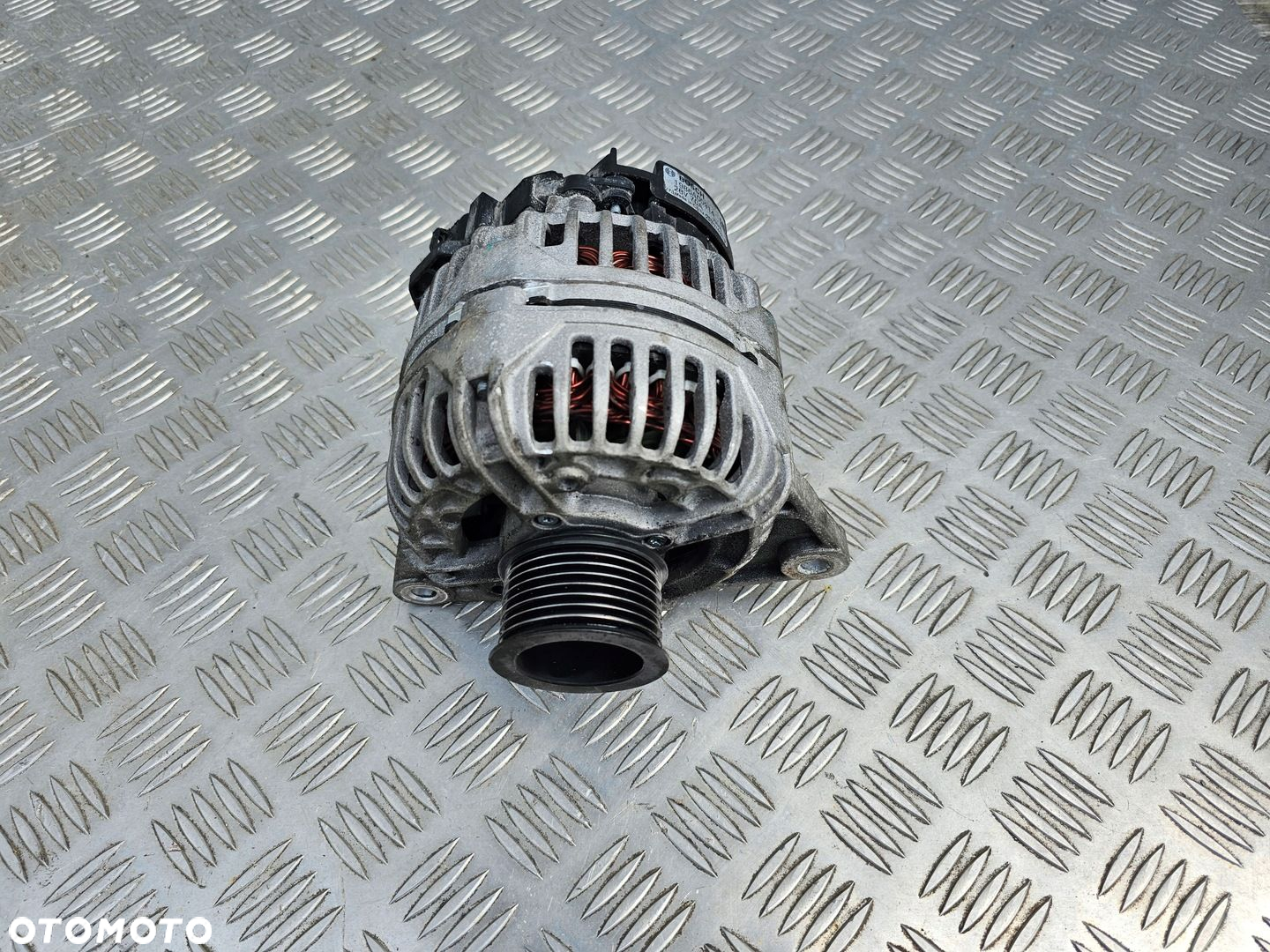 ALTERNATOR BOSCH 70A 28V IVECO EUROCARGO 3.9 5.9 TECTOR 1986A00914 - 2