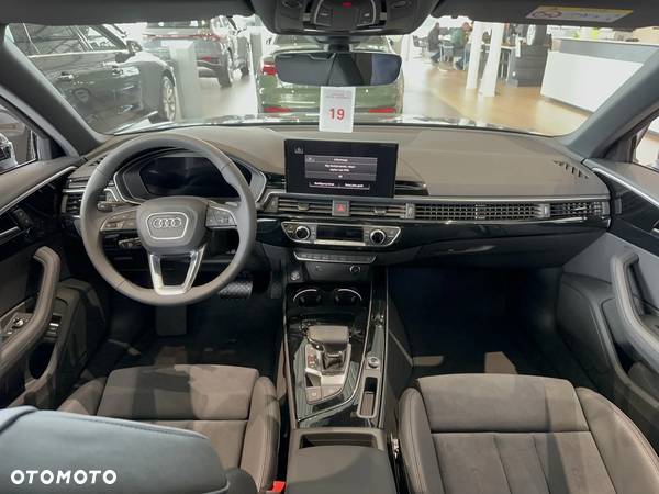 Audi A4 40 TDI mHEV Advanced S tronic - 12