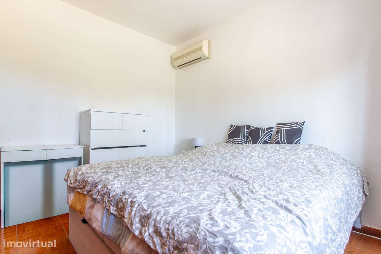 Moradia T2+1 isolada na Quinta do Conde-9