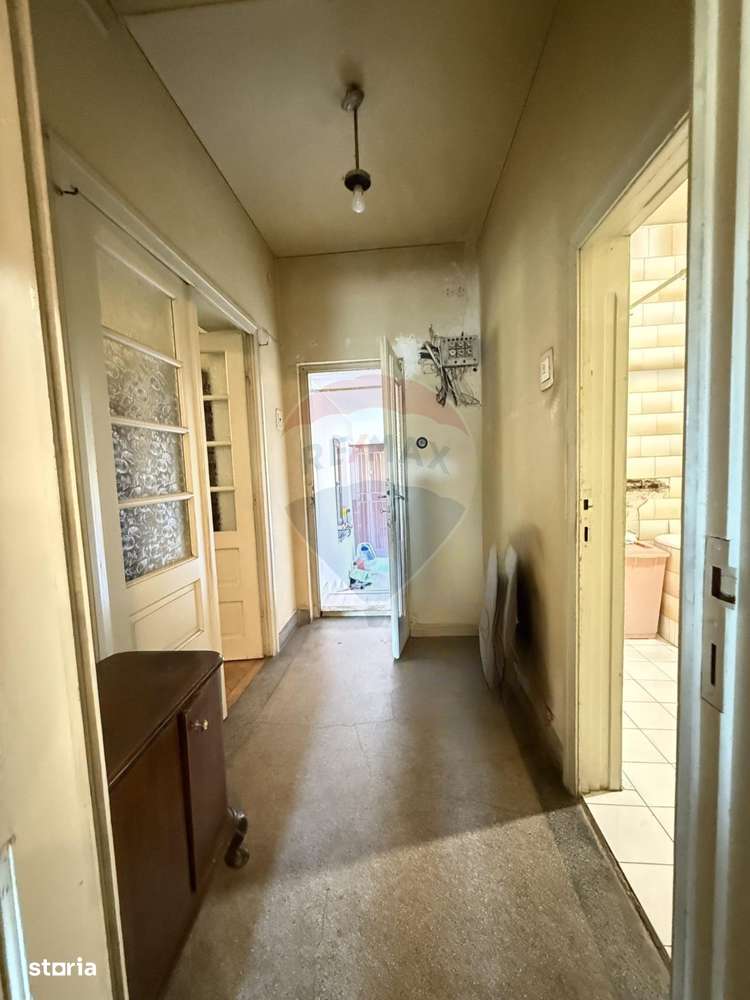 Teren 1100 mp si Casa Strada Luica Sector 4-10