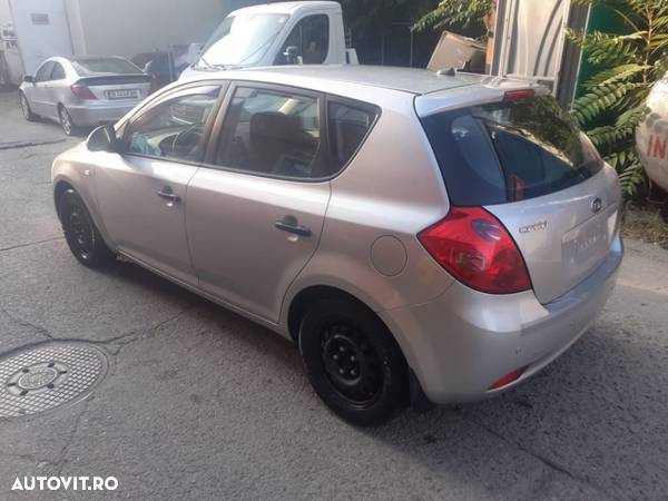 Broasca stanga spate Kia Ceed 1.4 benzina - 2