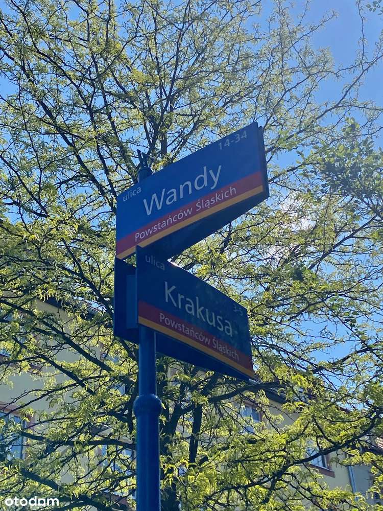 Borek_2 balkony_3 sypialnie_kamienica-11