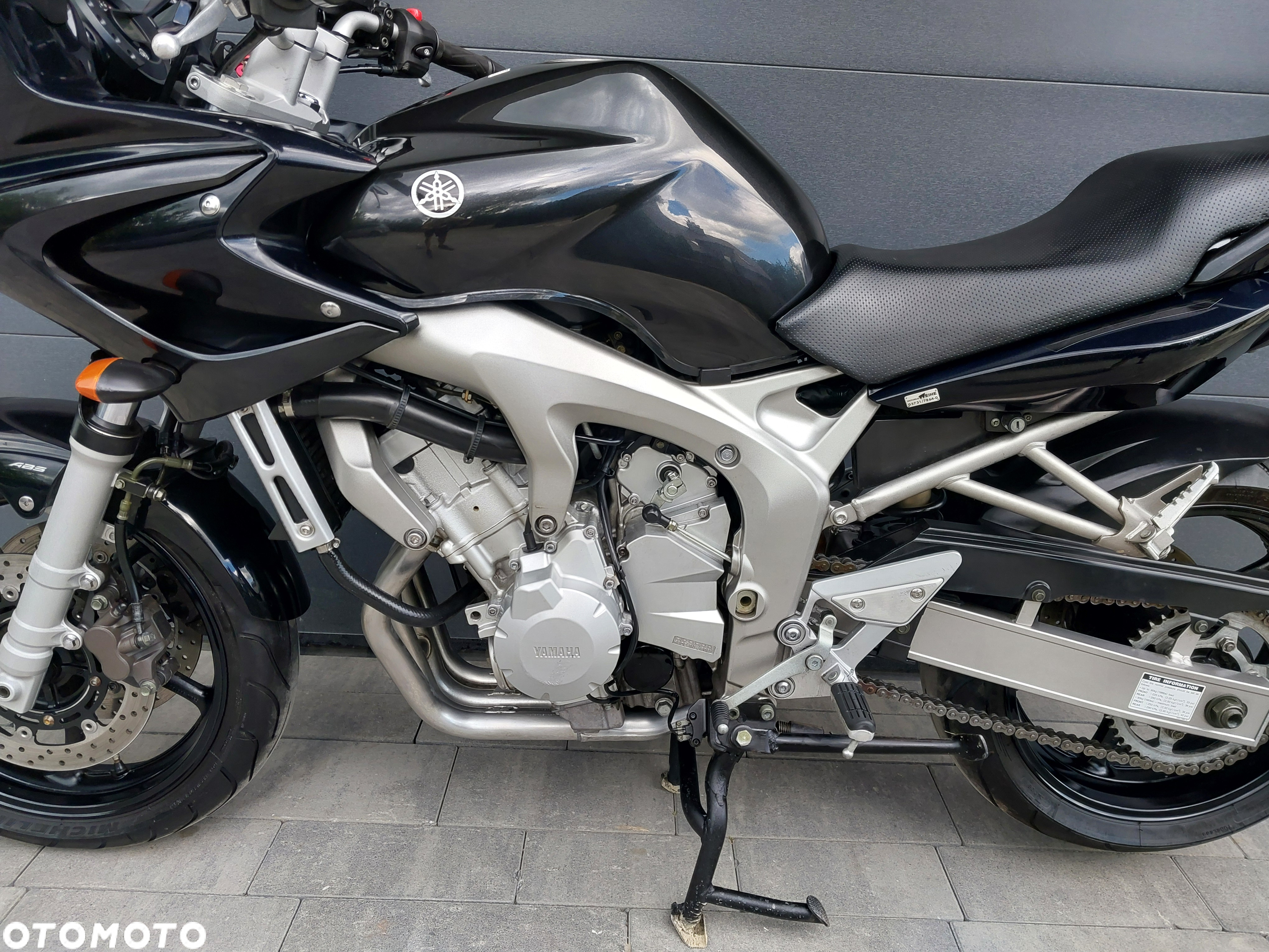 Yamaha FZ6 - 4