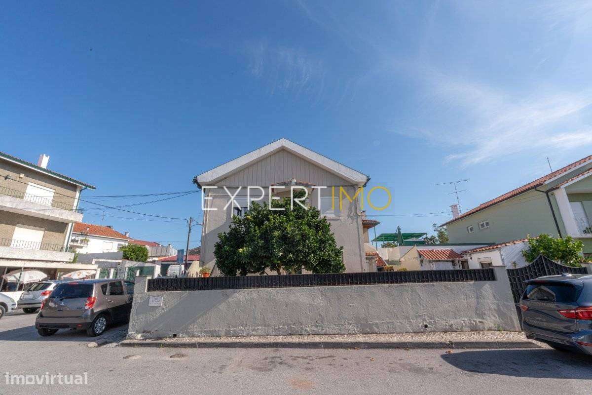 T3 Duplex com Terraço e Anexos | Centro de São Martinho do Bispo –...-40