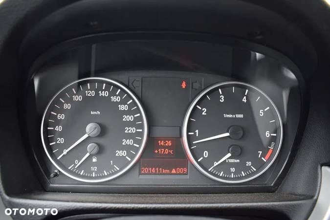 BMW Seria 3 320i - 15