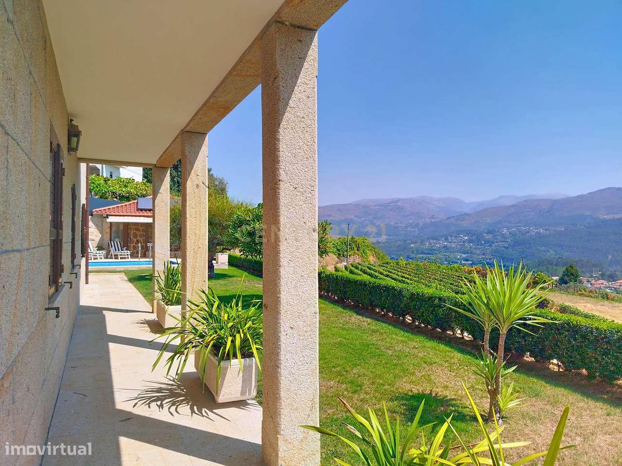 Luxuosa Moradia com Vista Panorâmica em Arcos de Valdevez-12