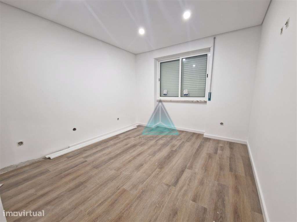 NOVIDADE * * T2 Remodelado * * * A ESTREAR - Grande imagem: 4/6