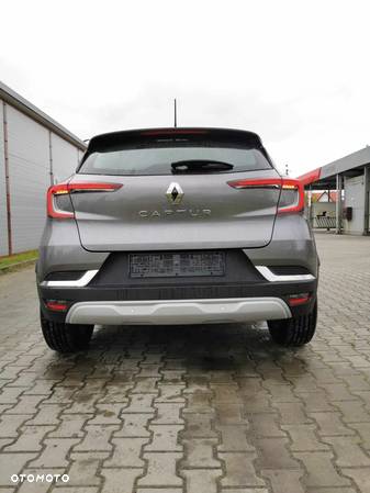 Renault Captur 1.3 TCe mHEV Intens - 31