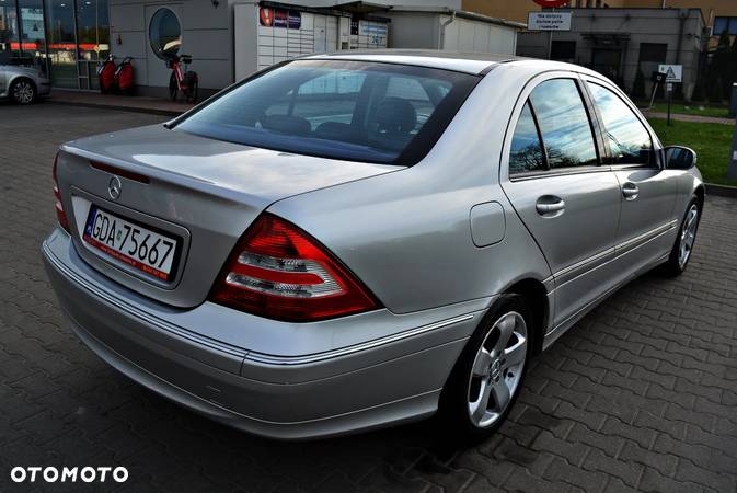 Mercedes-Benz Klasa C 180 Kompressor Avantgarde - 12