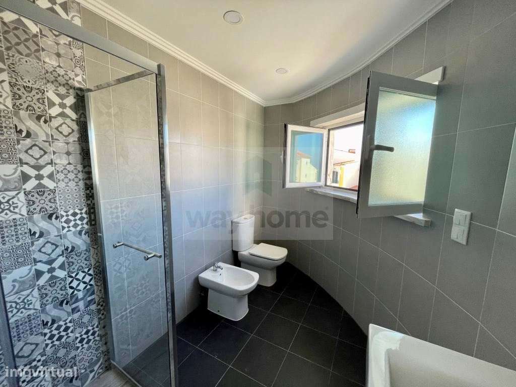 Moradia T4 | Remodelada | Vista de mar | Ericeira-21