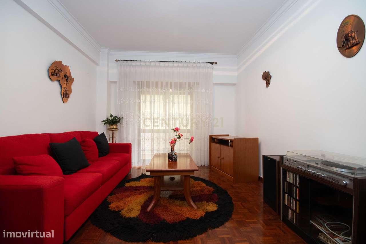 Apartamento T1 em Santa Apolónia — 85 m² com lugar de garagem. - Grande imagem: 4/22