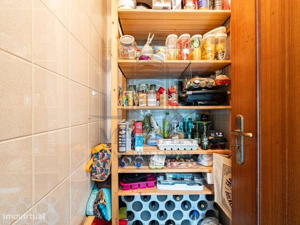 Apartamento T4+1 Duplex em Excelente Estado - Localização Central-12