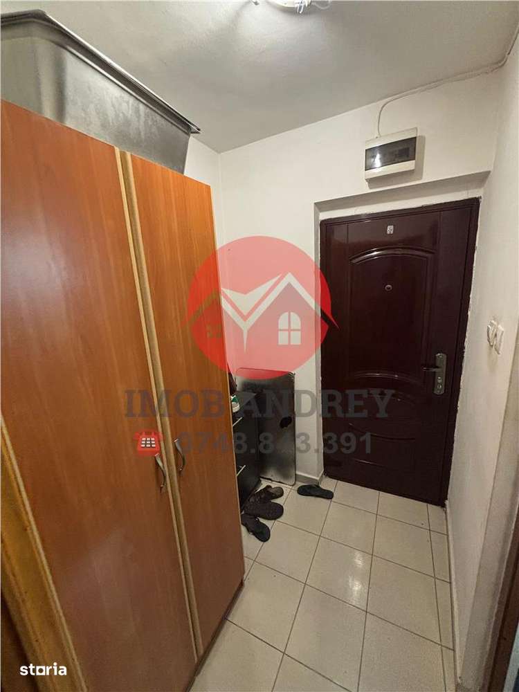 Garsoniera confort 1 zona centrala mobilata bloc cu lift cu chirias - Imagine principală: 4/5