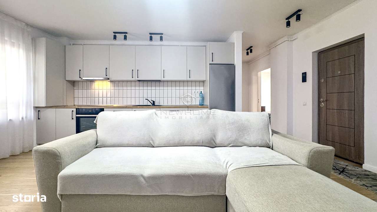 Apartament cu 3 camere de vânzare, zona Bulgaria-1