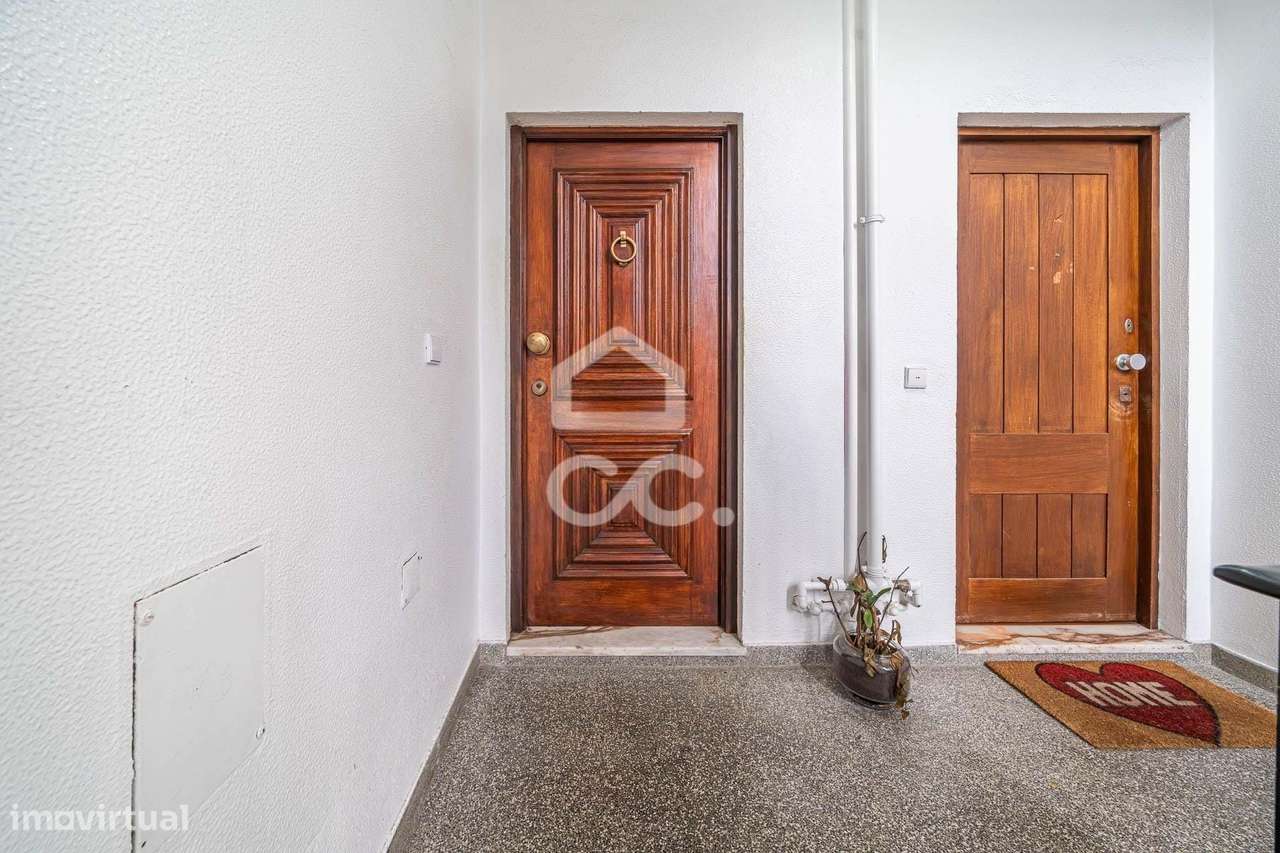 Apartamento T2 com garagem na Maia, junto ao Metro Parque Maia-20